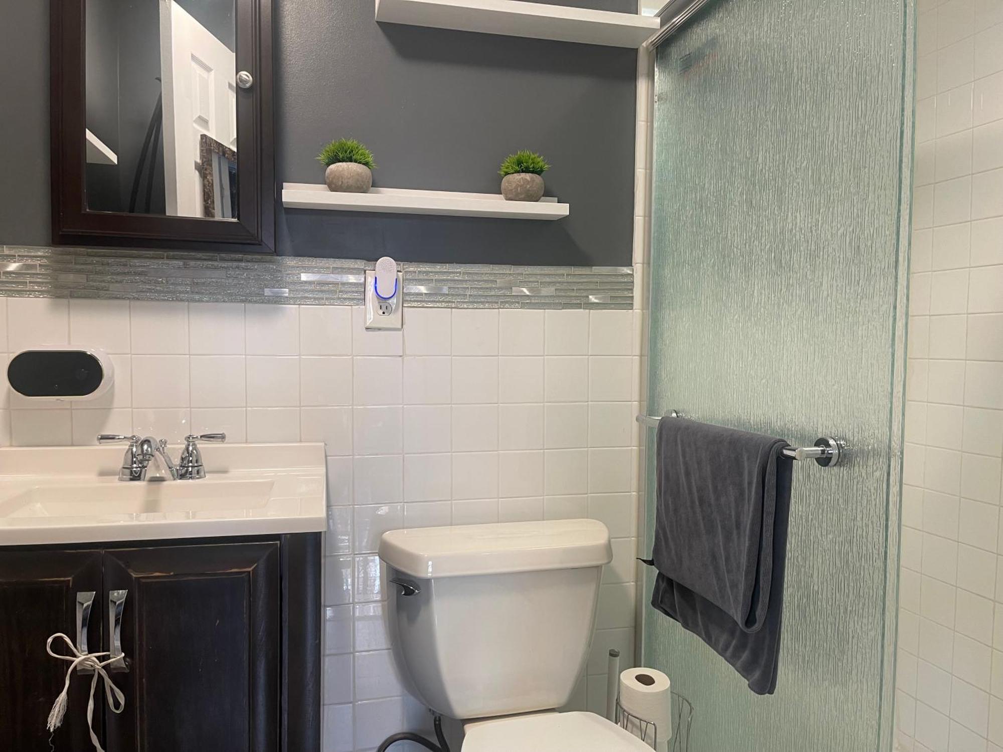 Brooklyn Spacious Space With Private Entrance, Bathroom, & Backyard - Full-Kitchen Νέα Υόρκη Εξωτερικό φωτογραφία